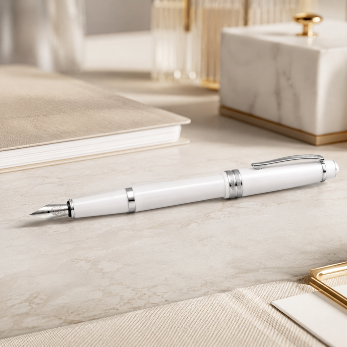 Baileylt FP-WHT