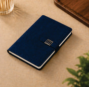 Notebook flap closure detail